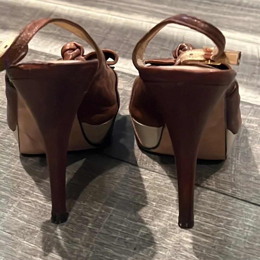 Stuart Weitzman authentic stuart